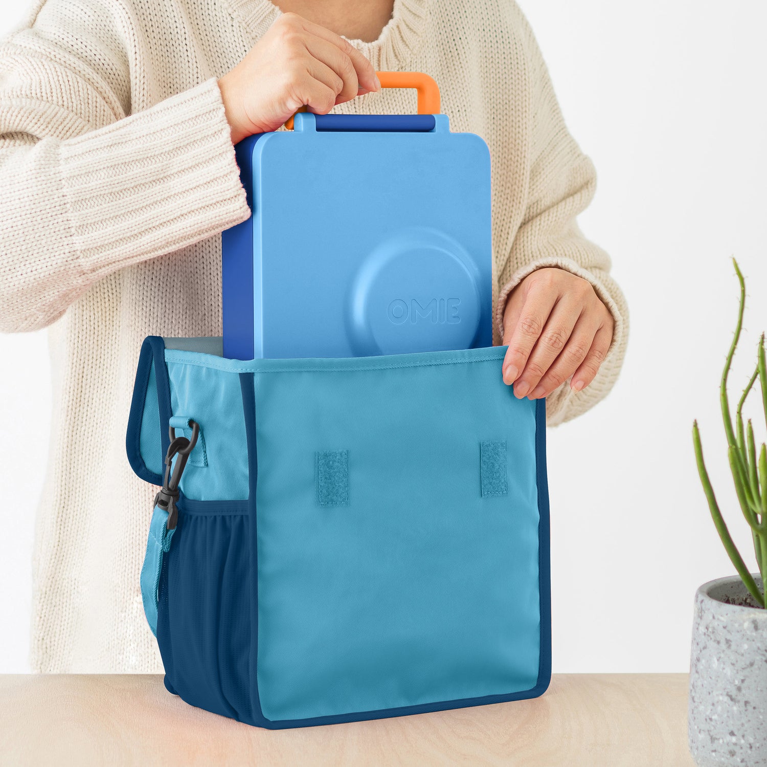Blue OmieTote